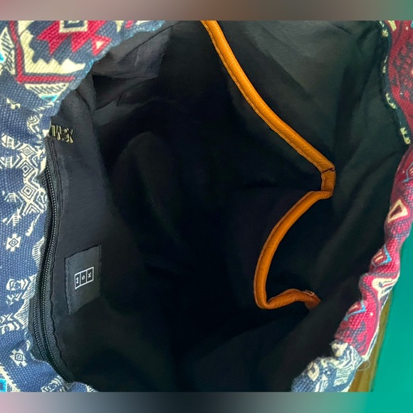 〰️➰Vegan Leather Muli-Compartment Backpack Satchel 🐘〰️ - Picture 4 of 13